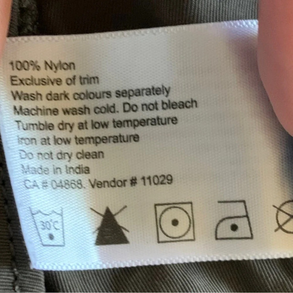 Mountain Equipment Co-op Womens Nylon Brown Cargo Bermuda Hiking Shorts Size 6 - Picture 9 of 11